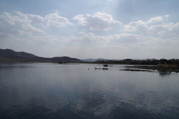 インド　ウダイプルのピコラ湖