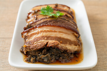 Steam Belly Pork With Swatow Mustard Cubbage Recipes or Mei Cai Kou Rou