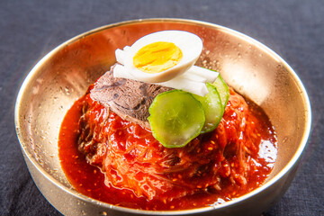 다른 요리와 같이 먹으면 더욱 맛있는 한국식 차가운 냉면