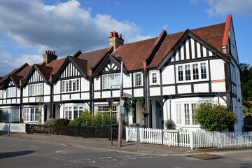 Fototapeta na wymiar Historic cottages at 95 to 101 Lower Road, Chorleywood