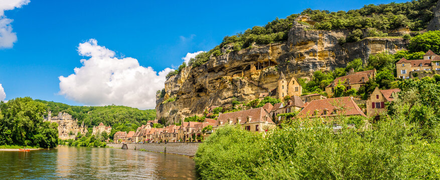 Panoramic view at the La Roque-Gageac village located in the Dordogne department in southwestern France