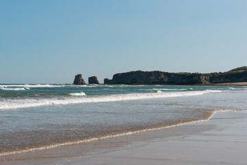 Vue de la grande plage d'Hendaye au pays basque 