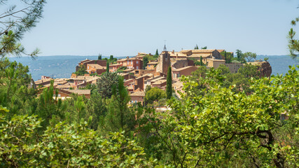 Fototapeta na wymiar village Roussillon in France