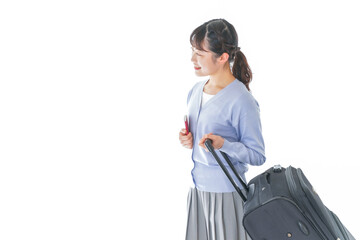 海外旅行に出かける若い女性