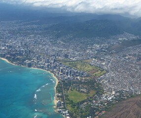 Fototapeta na wymiar Aerial View of Honolulu, Hawaii
