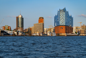 Hamburg Hafen Panorama Speicherstadt Ausflug Kulisse Gebäude Elbe Deutschland Skyline Tourismus...