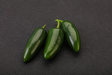 Green raw jalapeno peper heap