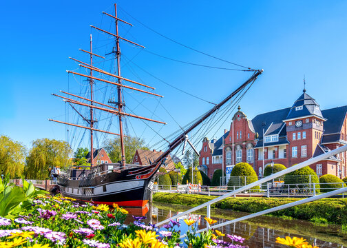Schiff, Altstadt, Papenburg, Niedersachsen, Deutschland 