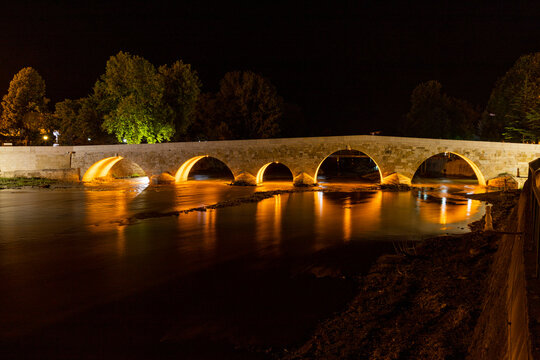 Night shot of the historical stone bridge in the Taşova district of Amasya