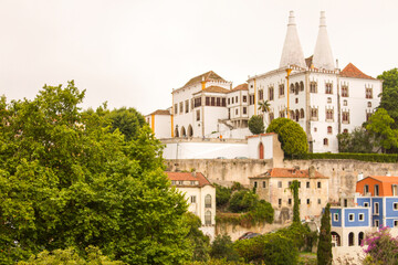 Fototapeta na wymiar Palacion Nacional de Sintra, pueblo de Sintra en el pais de Portugal