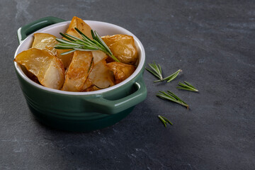 roasted potatoes with rosemary and spicy paprika