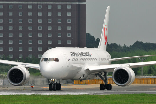 Chiba, Japan - July 28, 2012:Japan Airlines (JAL) Boeing B787-8 Dreamliner (JA827J) passenger plane.