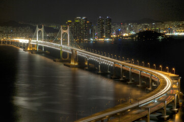 Fototapeta na wymiar Gwangandaegyo Bridge Night View