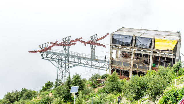 Ropeway for Surkanda Devi temple is under construction