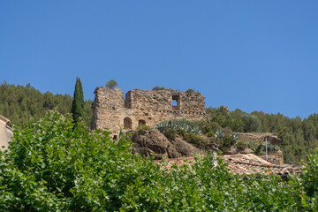Fototapeta premium Ruines à Beaumes-de-Venise, Provence, France