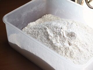 food container of unbleached wheat flour