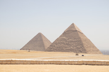 Fototapeta na wymiar Piramide