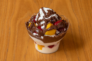 Copa de helado con nutella