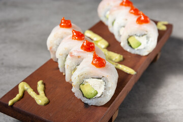 sushi de palta y queso