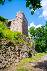 Kumburk Castle Ruins near Nova Paka, Czech Republic - obrazy, fototapety, plakaty