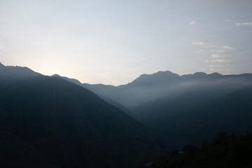 Fototapeta na wymiar sunrise over the mountains