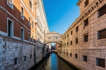 Fototapeta na wymiar Bridge of Sighs, Ponte dei Sospiri in Venice, Italia.
