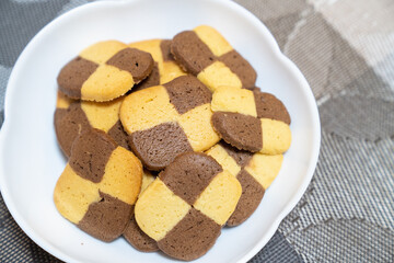美味しそうな手作りアイスボックスクッキーの写真。お菓子作りのイメージ。
