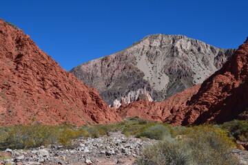 Jujuy, lugar donde el color del cielo resalta las montañas