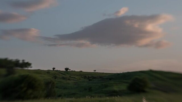 Timelapse of sunset clouds in a mountain valley.
Taken on the "lens baby" with the effect titl shift