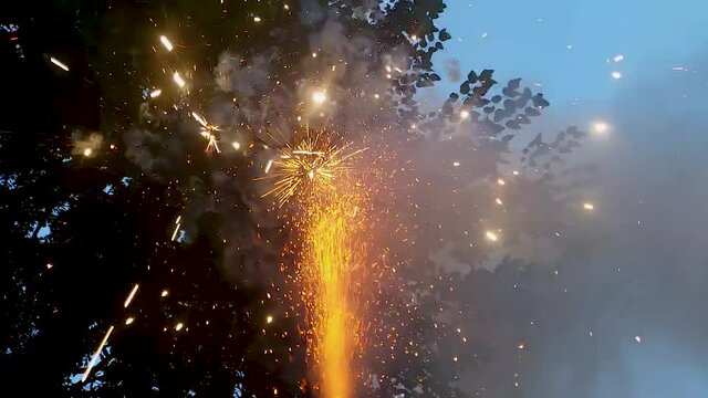 Backyard Fireworks Sparkle Pyrotechnics with Sound