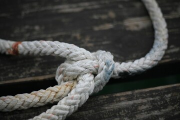 Fototapeta na wymiar knot on a rope