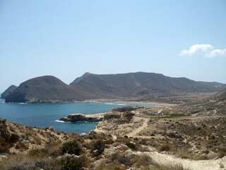 Scogli, rocce, montagne e mare... le rive del Portogallo