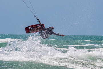 Obraz premium kite surfing on the atlantic ocean