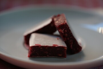 A FRUIT BREAD MADE FROM RASPBERRIES