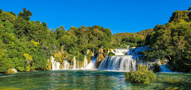 Krka Waterfalls © Kustihere