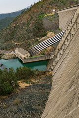 Fototapeta premium Shasta Dam, Lake Shasta, CA, USA