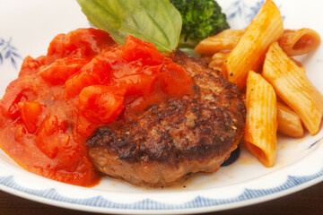 トマトソースのハンバーグステーキ