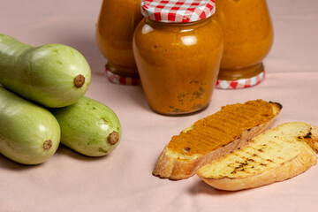 how to prepare homemade zucchini preserves