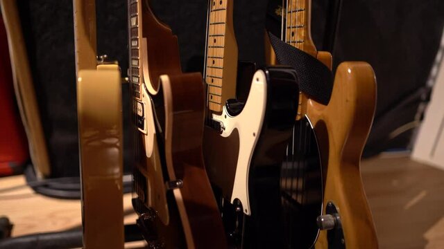 Guitarras para coger en un estudio de grabaci&oacute;n