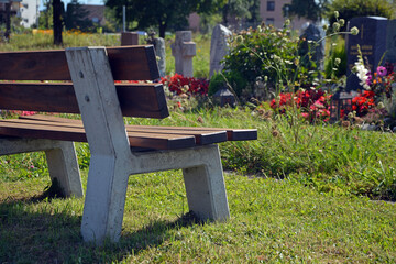 Ruhebank, Sitzbank auf einem Friedhof