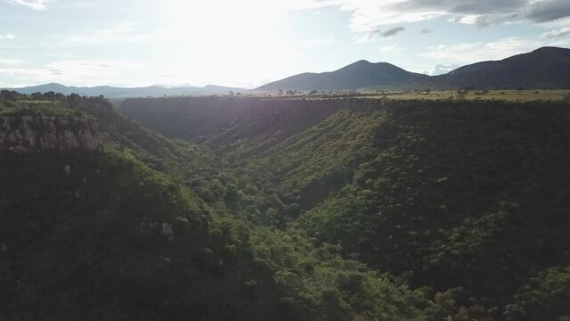 orbitando valle en amealco landscape Nubes arboles verdes vista aerea 
