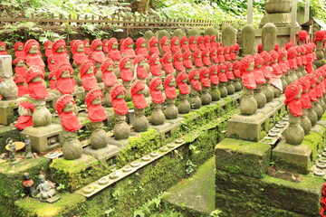 赤い頭巾のお地蔵様