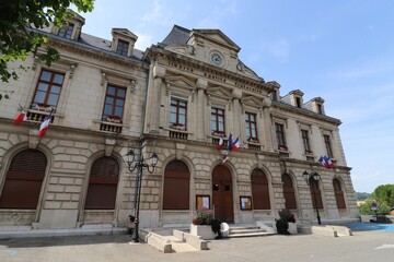 Fototapeta na wymiar La mairie vue de l'exterieur, village de Saint Jean en Royans, departement de la Drome, France