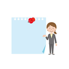 メモの横で解説案内する女性会社員