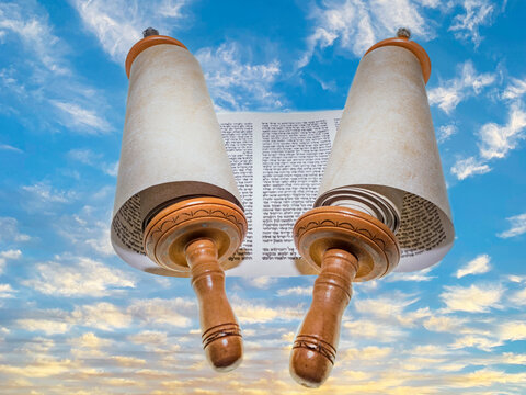 Torah Scrolls Images – Browse 8,913 Stock Photos, Vectors, and Video