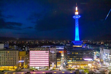 京都タワーと京都市内の夜景