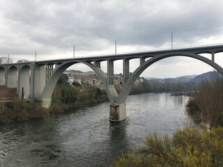 Puente sobre el río Miño en Lugo