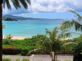 沖縄の海と朝