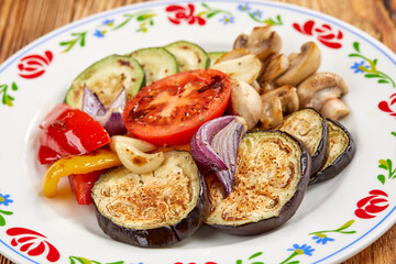 grilled vegetables with garlic and pepper