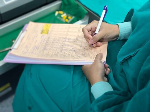 Perfusionist was recorded vital sign during open heart surgery.